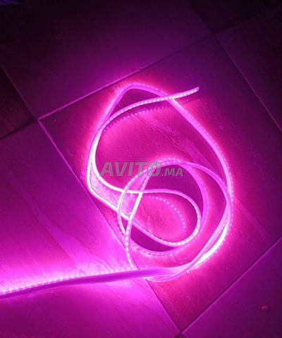 LED d'occasion, encore en bon état, 15 mètres, couleur rose