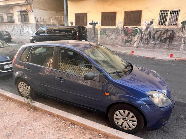 Ford Fiesta Essence très bon etat