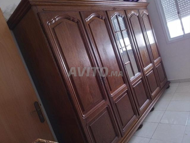 غرفة نوم كاملة بالمطربة والفراش بحالة جيدة - 2
