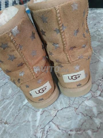 UGG authentique pointure 30 - 2