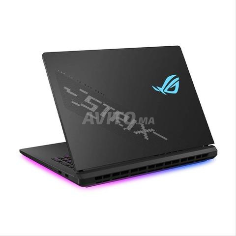 ASUS ROG Strix SCAR 18 G835 - 2