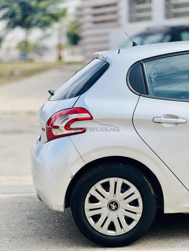 peugeut 208