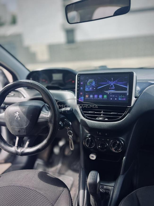 peugeut 208