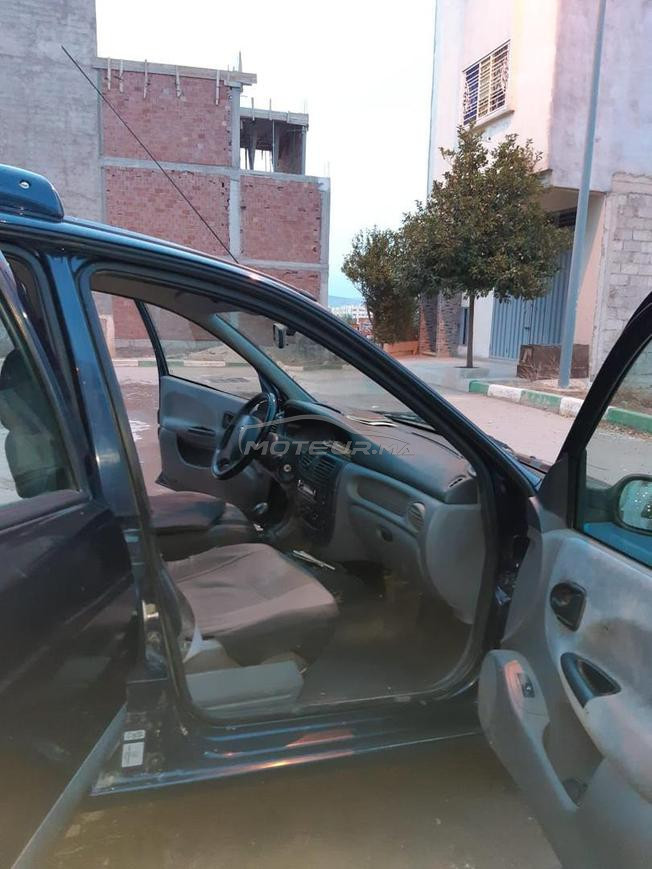 سيارة رونو ميجان الموديل 99 ديوان 2010 