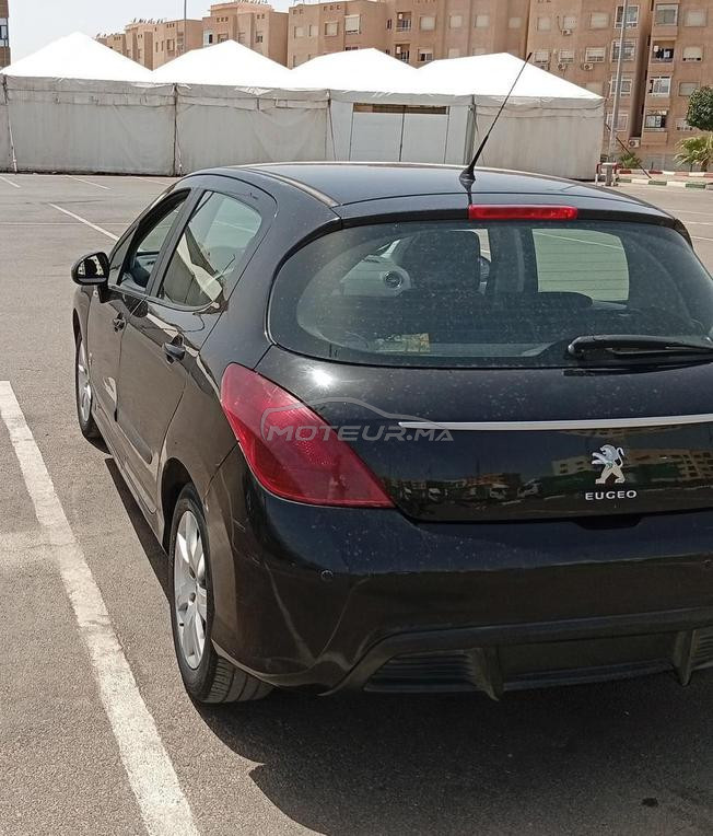 Peugeot 308 modèle 2012 faible kilométrage 