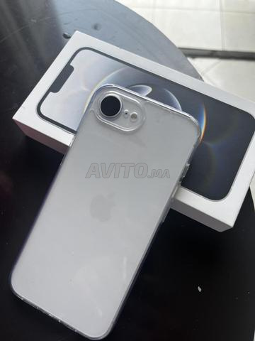 iPhone 16e 128Go batterie 100%