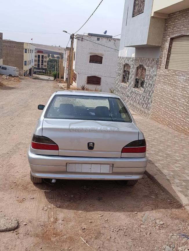 Peugeot 306 en bon état.