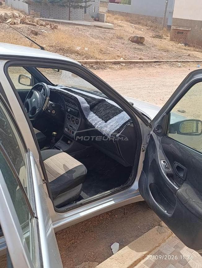 Peugeot 306 en bon état.
