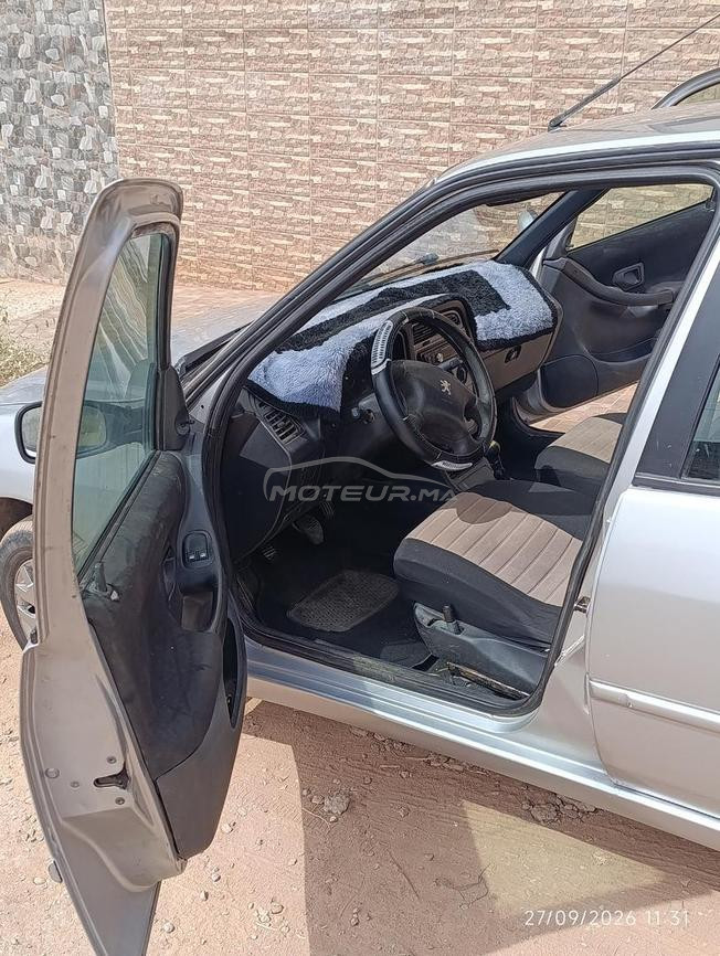 Peugeot 306 en bon état.