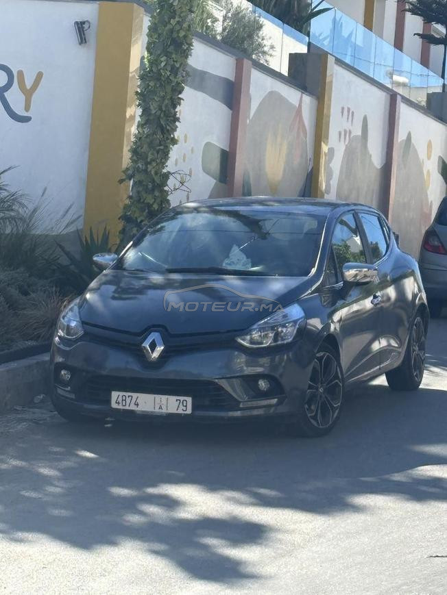 Clio 4 les pneus neufs kit de distribution neuf
