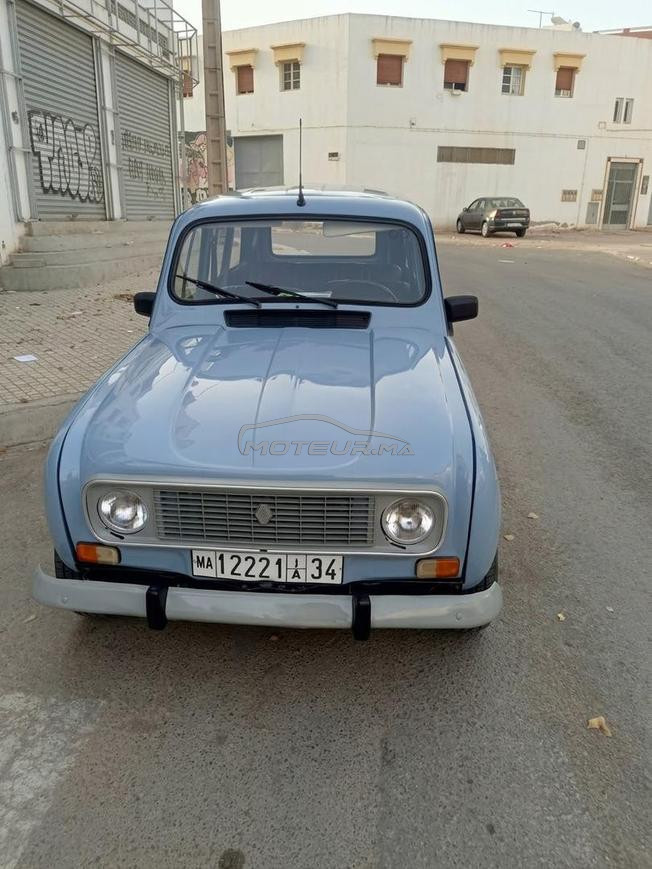 Renault r4 