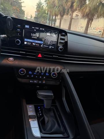 Hyundai Elantra - 2