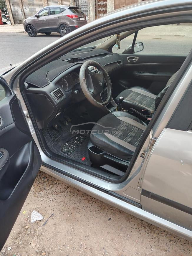 بيجو 307 ديزل يدوي 2004 في الدار البيضاء