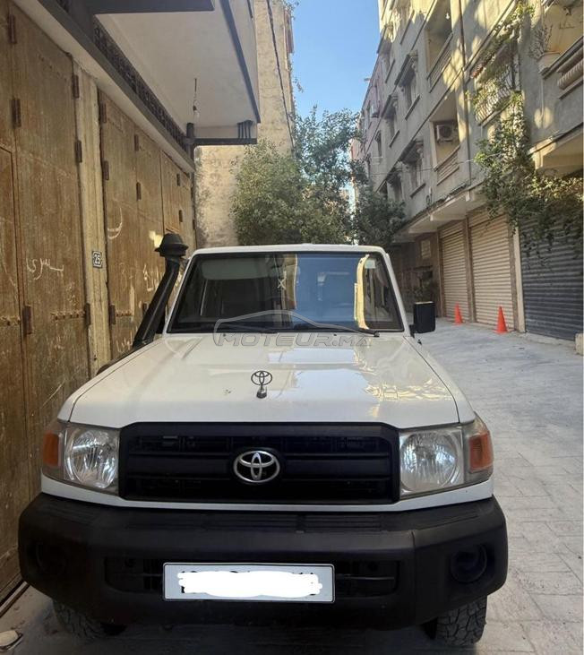 toyota land cruiser 79