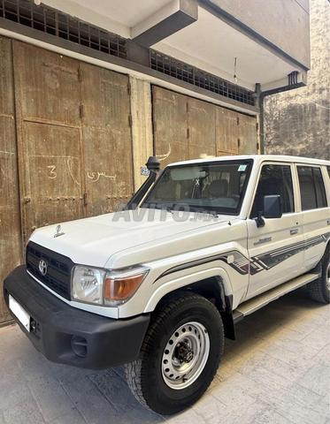 Toyota Land Cruiser 79 - 2