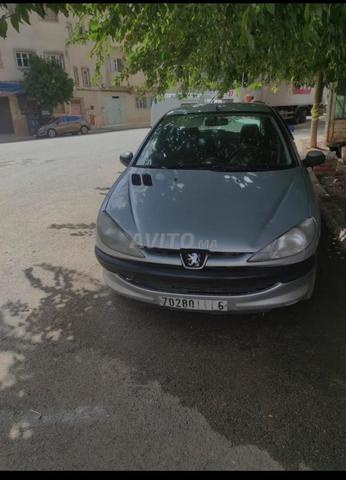 Peugeot 206 Essence Manuelle 2002 à Fès