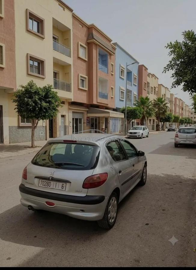 Peugeot 206 Essence Manuelle 2002 à Fès