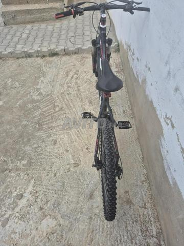 Vélo avec chaîne de protection - 2