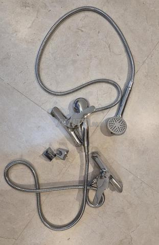 2 mitigeurs de douche - 2