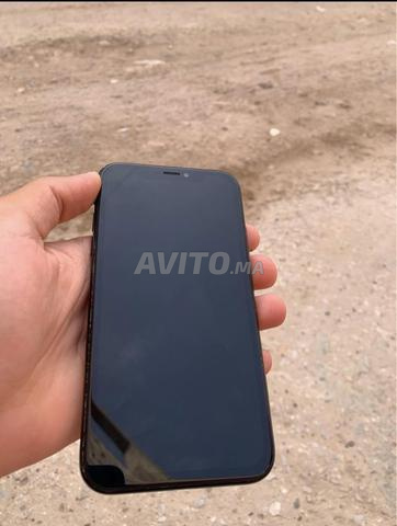 iPhone XR 64 Go... Tout est original, le téléphone n'a jamais été ouvert - 2