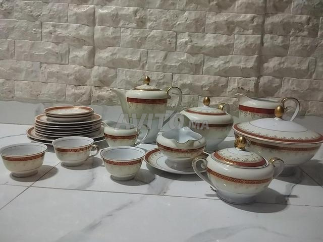 Service de table extérieur en bon état - 2