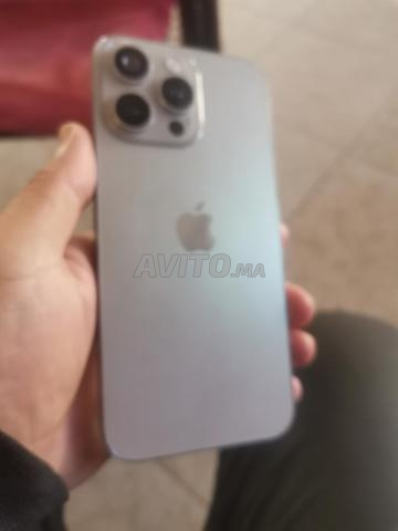 iPhone 15 Pro Max copie première qualité - 2