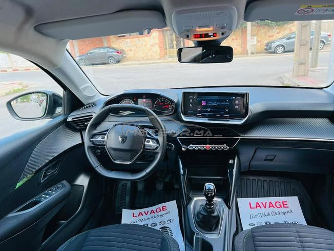 Peugeot 208 Diesel Manuelle 2024 à Tanger