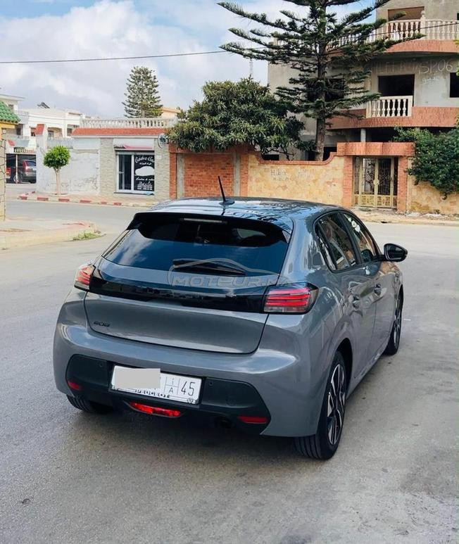 Peugeot 208 Diesel Manuelle 2024 à Tanger