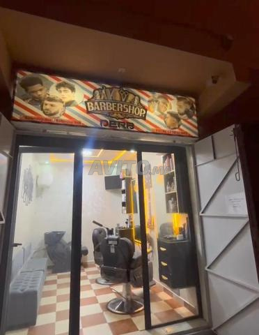 Vente par cession d'un salon de coiffure pour hommes (local waqf)