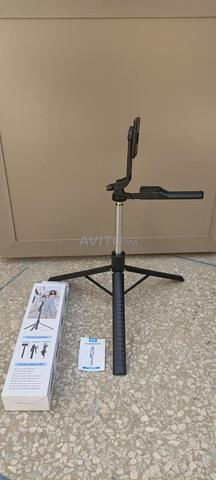 Support téléphone selfie avec télécommande Bluetooth - 2