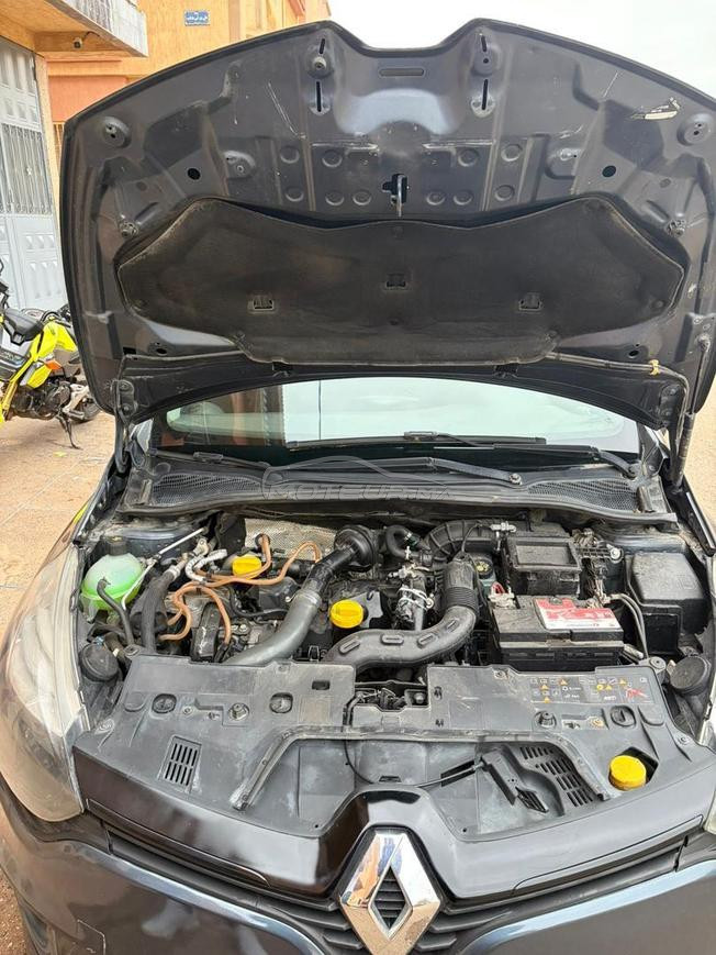 Clio 4 les pneus neufs kit de distribution neuf