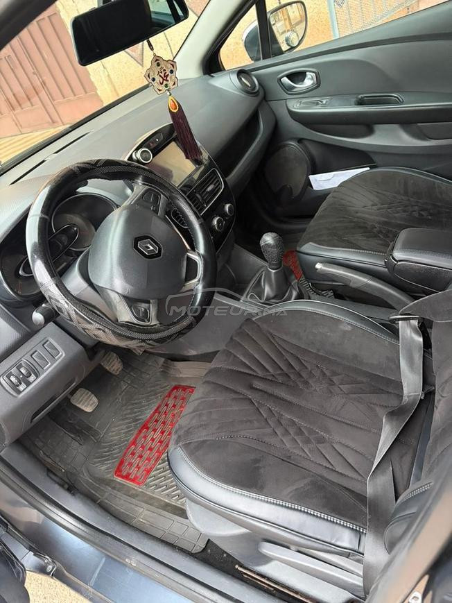 Clio 4 les pneus neufs kit de distribution neuf