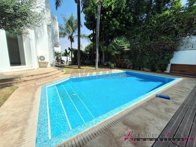 CHANTILLY BELLE VILLA AVEC PISCINE A VENDRE