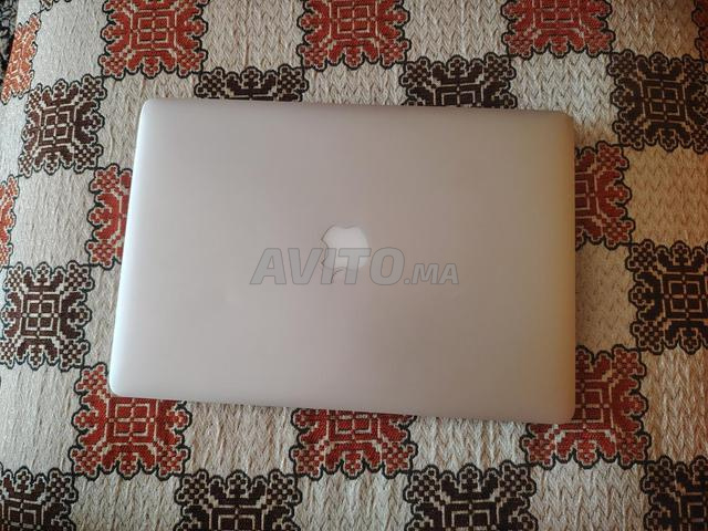 Ordinateur portable MacBook pro I7