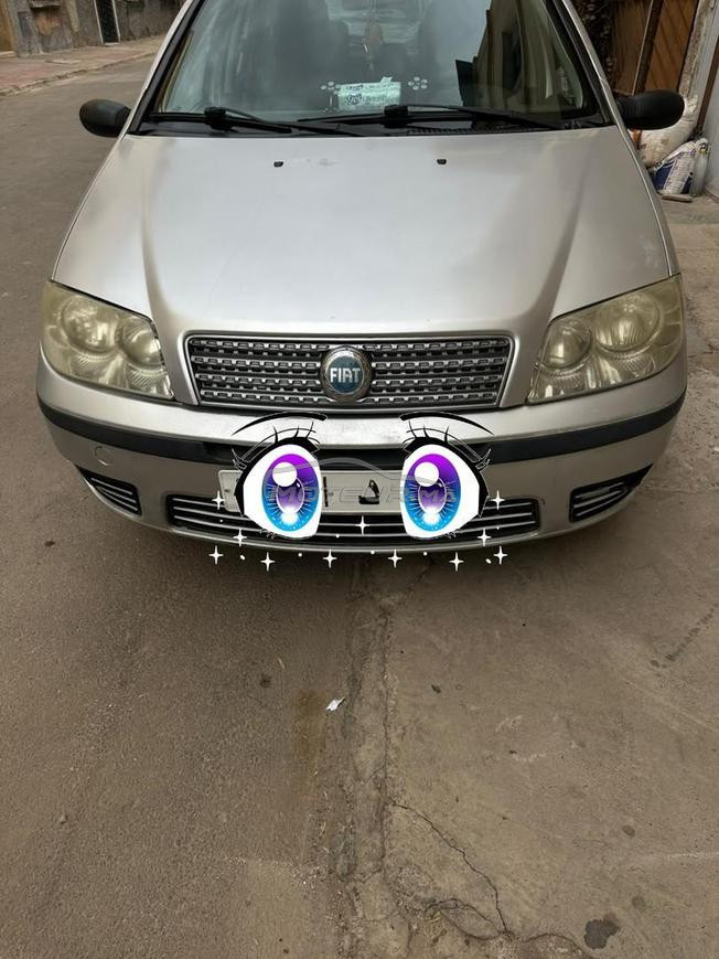 Fiat Punto Essence Manuelle 2008 à Khouribga