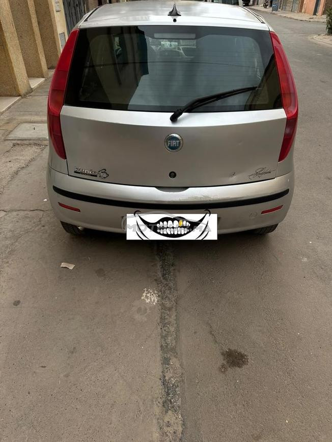 Fiat Punto Essence Manuelle 2008 à Khouribga