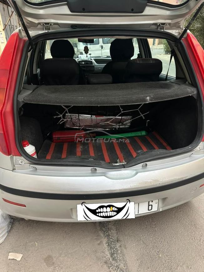 Fiat Punto Essence Manuelle 2008 à Khouribga