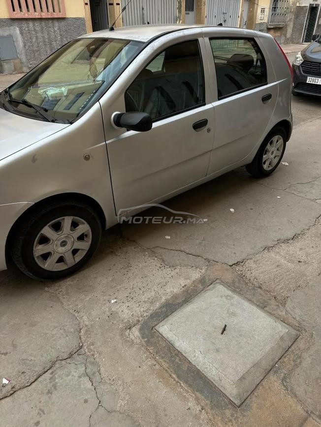 Fiat Punto Essence Manuelle 2008 à Khouribga