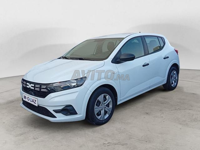 DACIA. Sandero