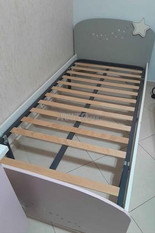 Armoire, Lit et Table de chevet pour fille