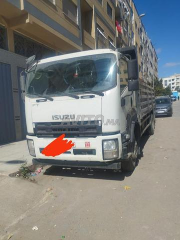 Camion Isuzu - 2