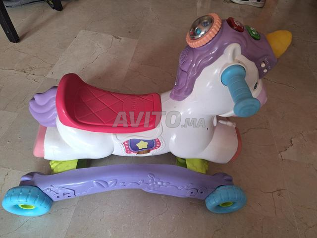 Cheval Vtech en excellent état - 2