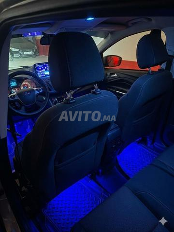 Ford kuga très bon état 10/2014 immatriculée A2 salé