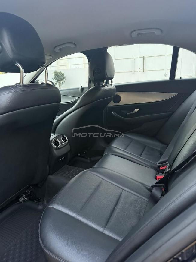 MERCEDES-BENZ CLASS E 220