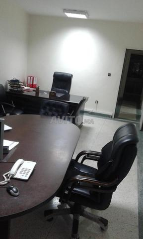 Bureau Bien Équipé À Louer en Centre Ville