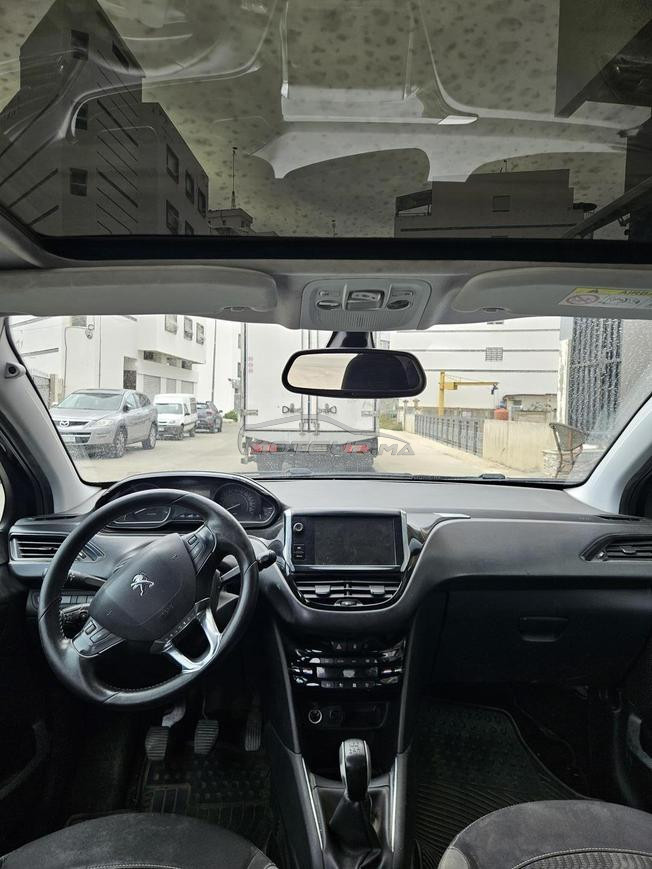 Peugeot 208 Diesel Manuelle 2016 à Tanger