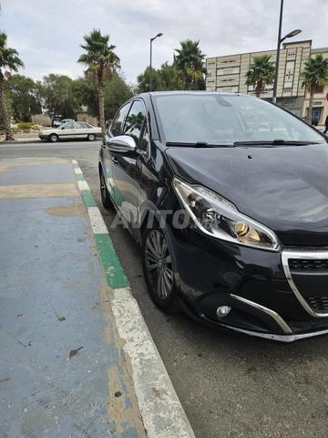 Peugeot 208 Diesel Manuelle 2016 à Tanger - 2