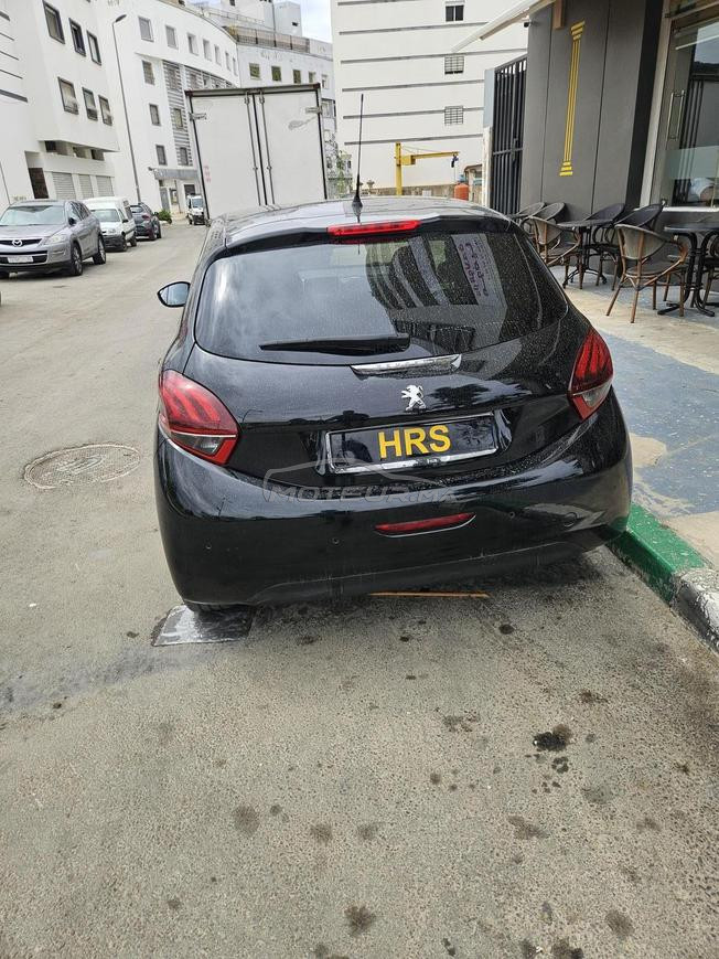 Peugeot 208 Diesel Manuelle 2016 à Tanger