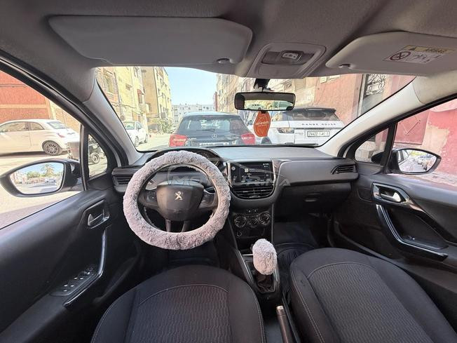 PEUGEOT 208 Active (2019)