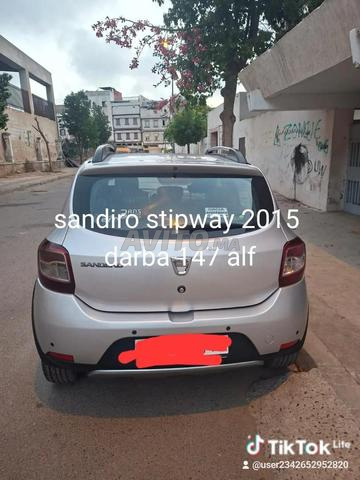 Sandero Stepway 2015 très bon état - 2